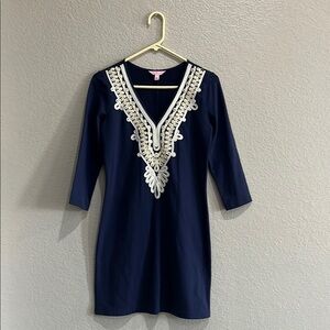 Lilly Pulitzer Clarkson Dress Size S Navy Blue 3/4 Sleeve Gold White Embroidery